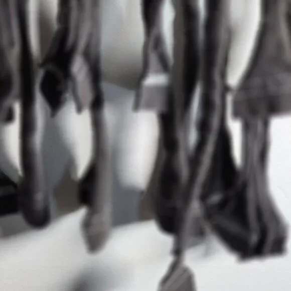 BOHO DIY Distressed Def Leppard Rock Shirt Upcycled Fringed Size SMALL (34-36) - Picture 5 of 10